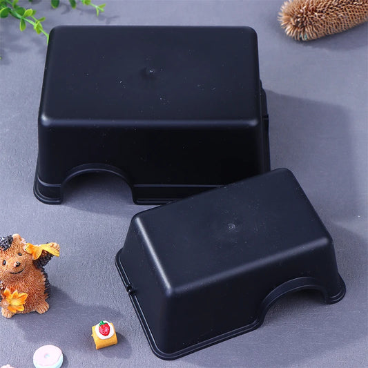 Simple Plastic Snake Hide